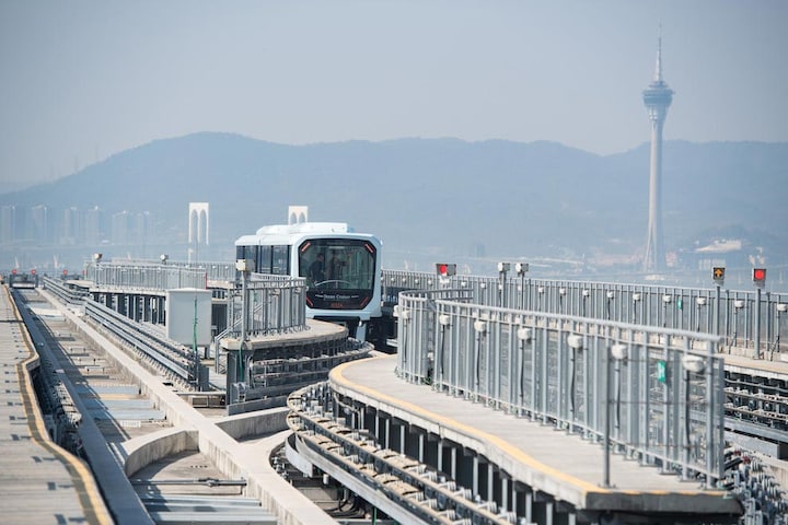 Light Rapid Transit (LRT)