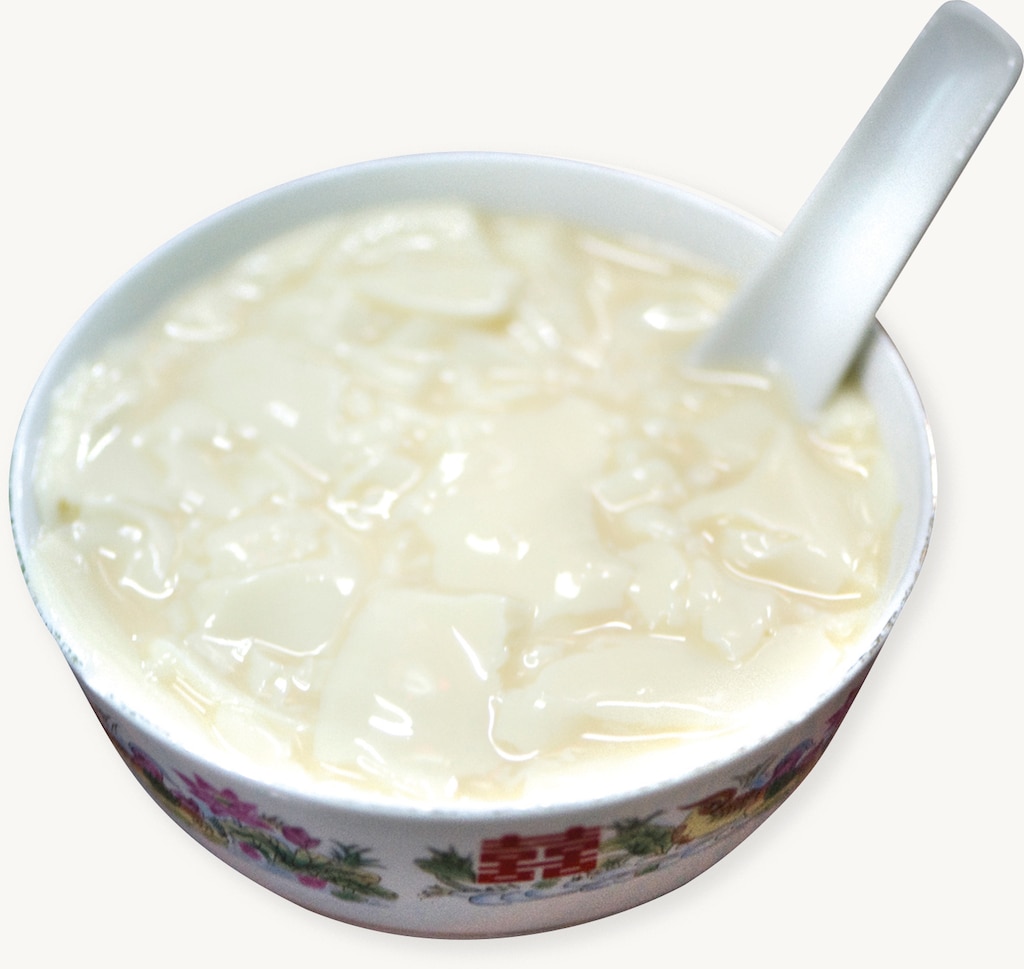 Chilled Sweetened Bean Curd Flavored with Almond